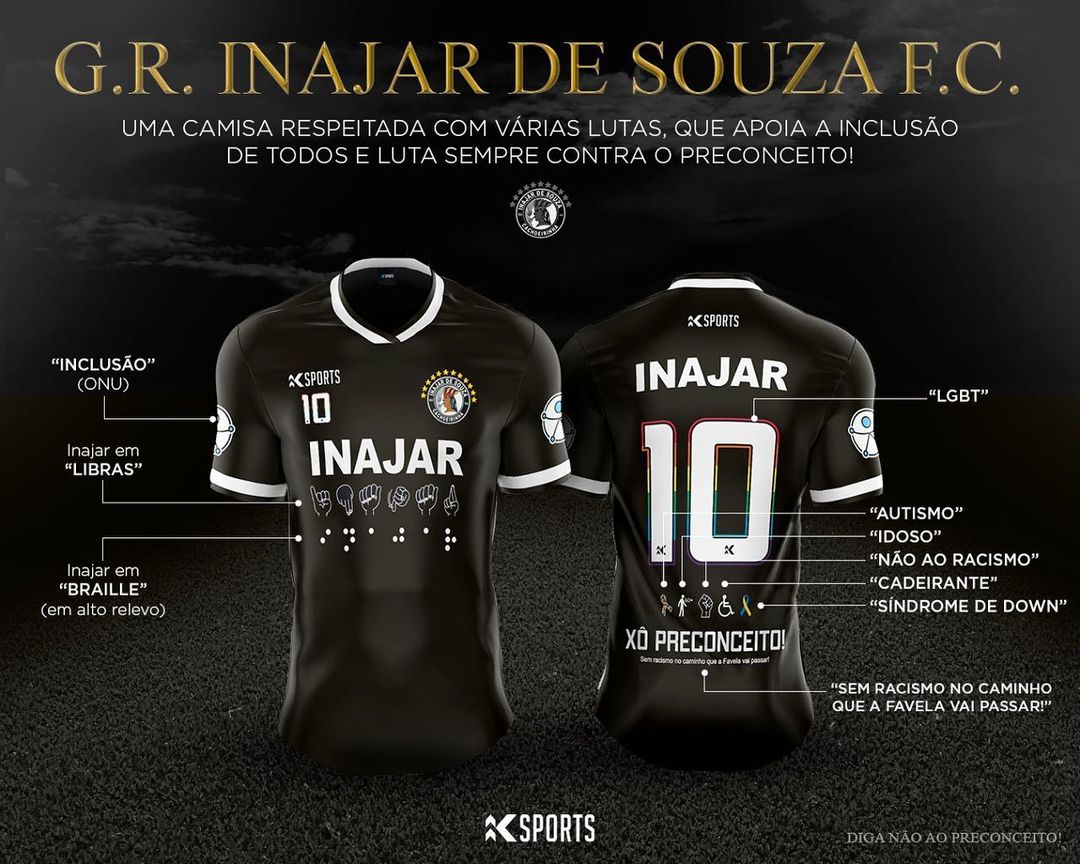 Camiseta do time Inajar de Souza , com o nome em Braille e Libras